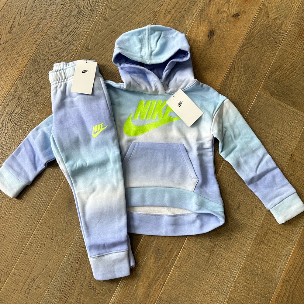 Nike Little Girl Hoodie & Jogger Set